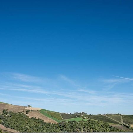 La Casa Vacanza Con Vista Panoramica Sui Vigneti Rotella Luaran gambar