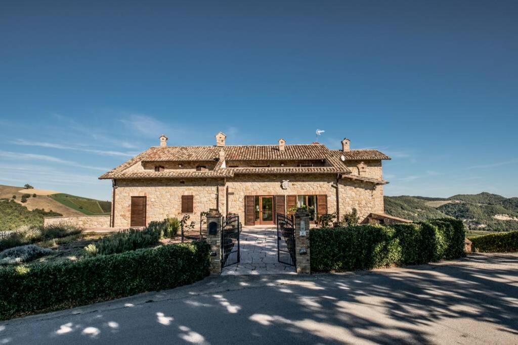 La Casa Vacanza Con Vista Panoramica Sui Vigneti Rotella Luaran gambar